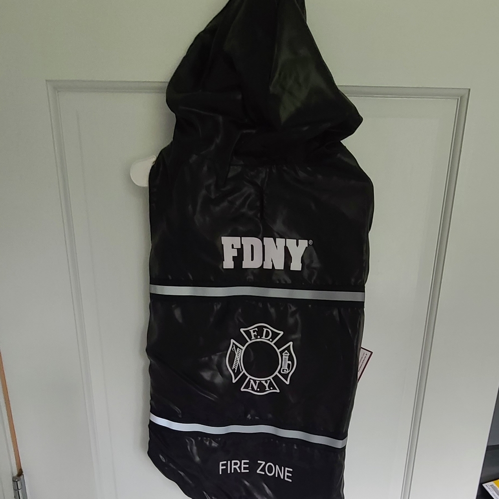 NWT FDNY Dog Raincoat - Size Large - Black